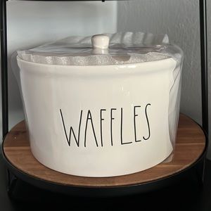 Rae Dunn “Waffles” Warmer Ceramic New